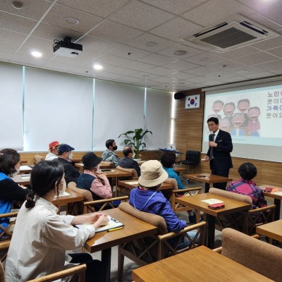 웰다잉프로그램 &#034;내인생 여정&#034; 임종체험 진행 이미지