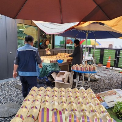 석교동 생활지원사 봉사단 떡 나눔 이미지