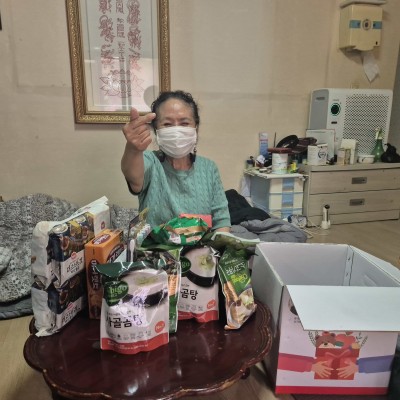 노인맞춤돌봄서비스 롯데 ‘플레져박스’ 소외된 이웃에게 사랑을 전합니다. 이미지