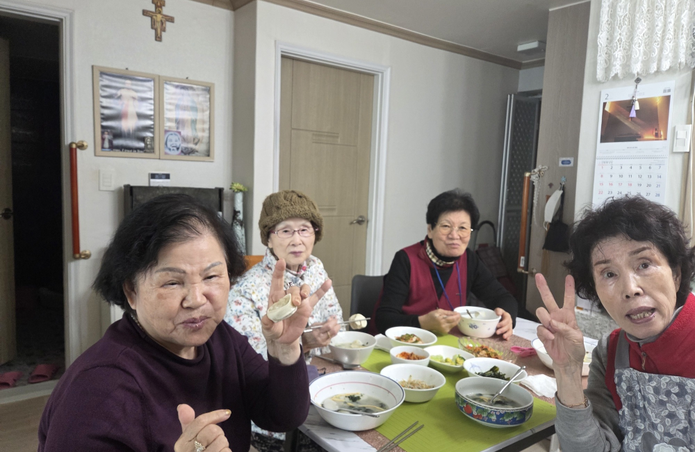 🥟 절기마다 마음을 나누는 어르신영양지원 게시물 첨부 이미지